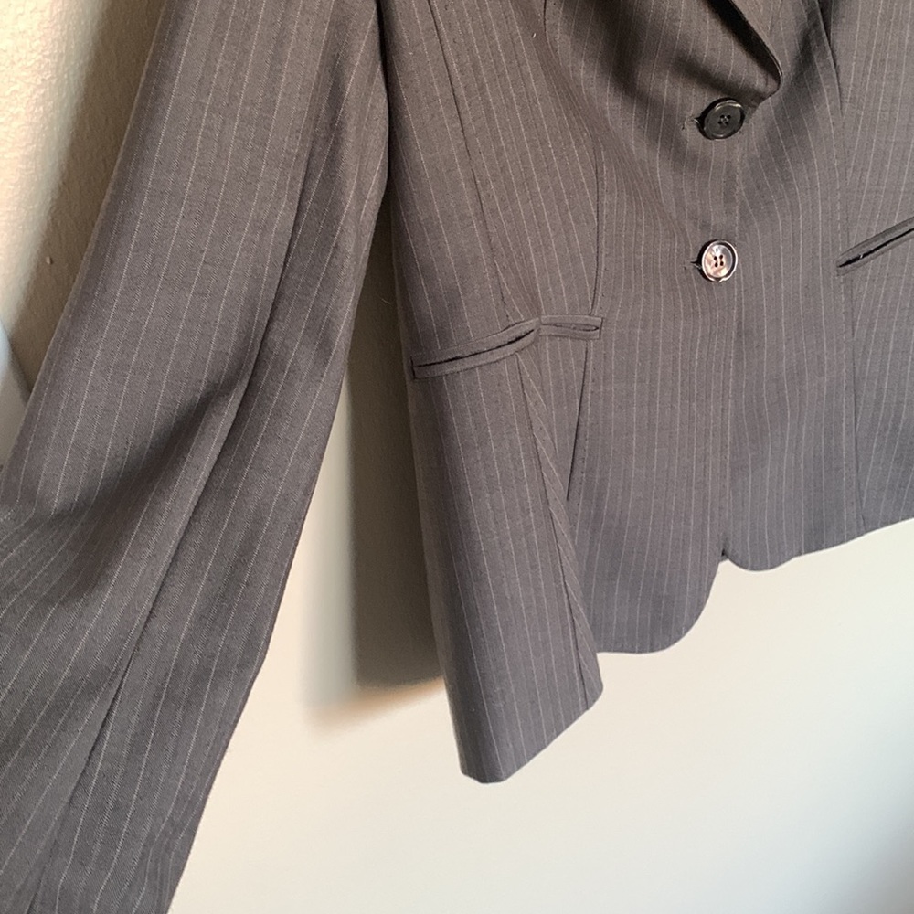 Blazer - Picture 3 of 5